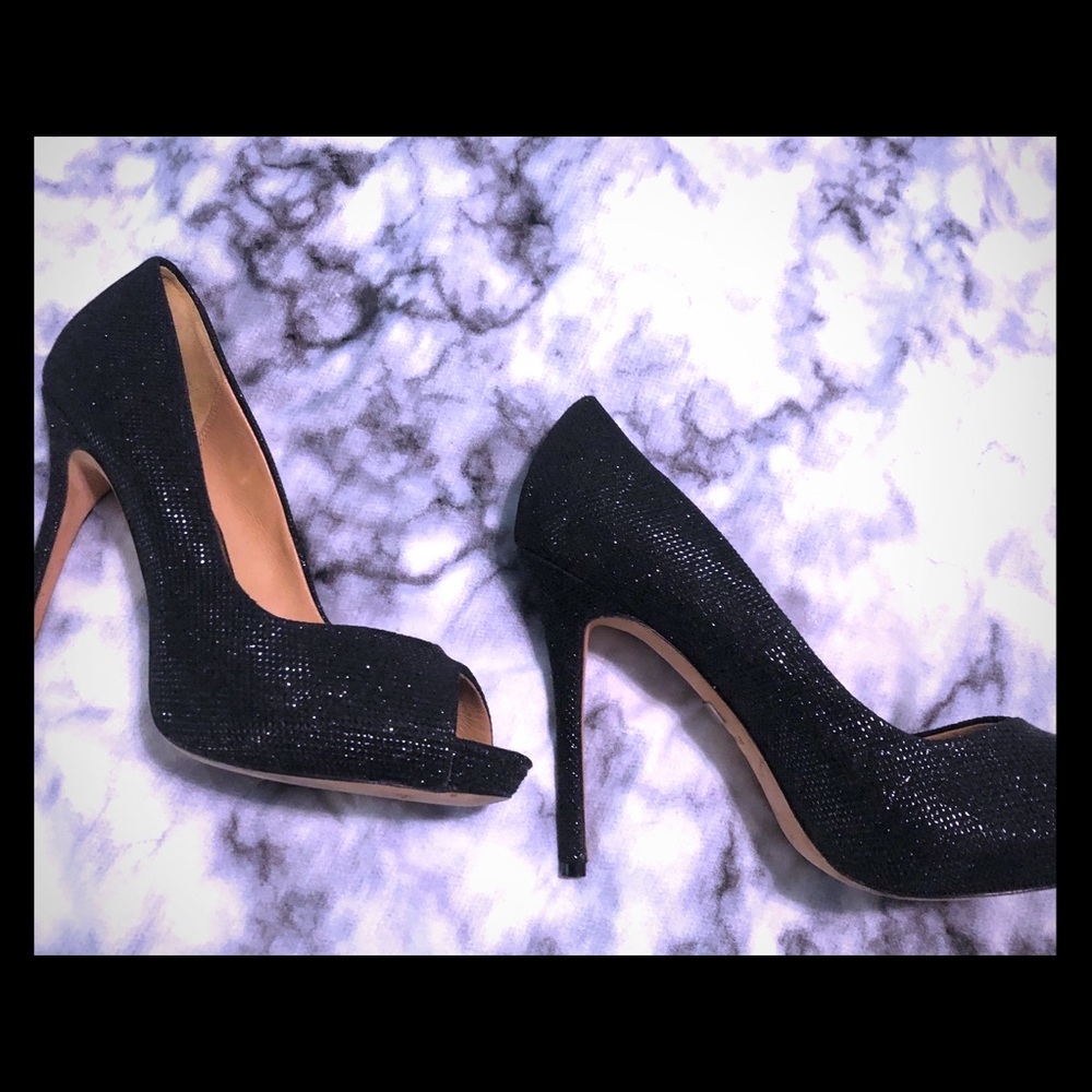 Badgely mischka back glitter pump